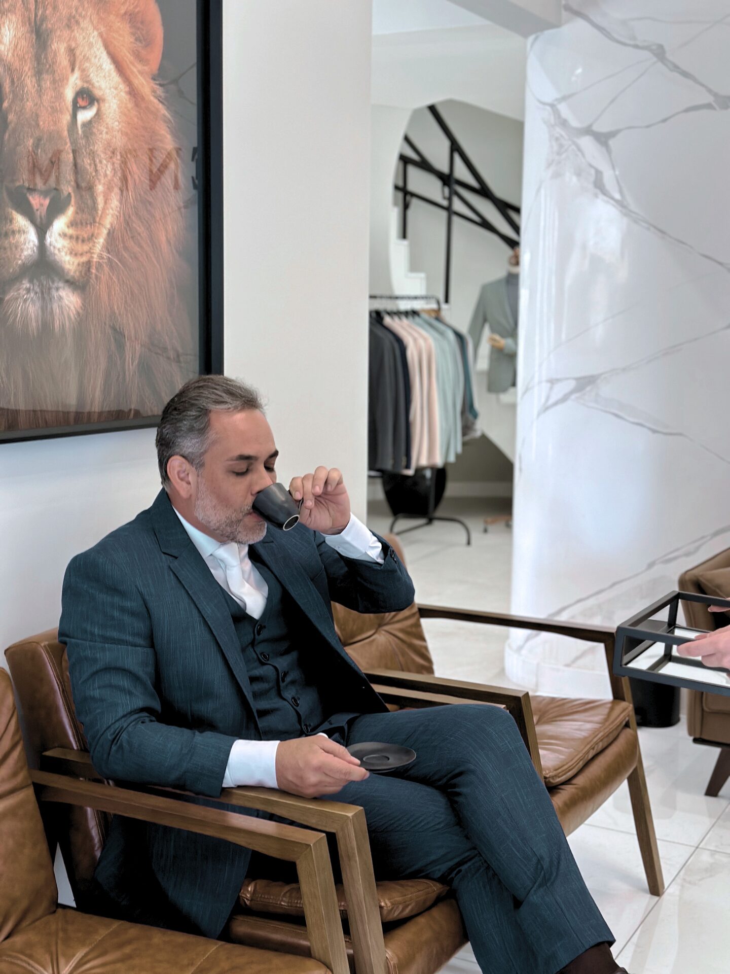 Ambiente premium de barbearia na Savassi